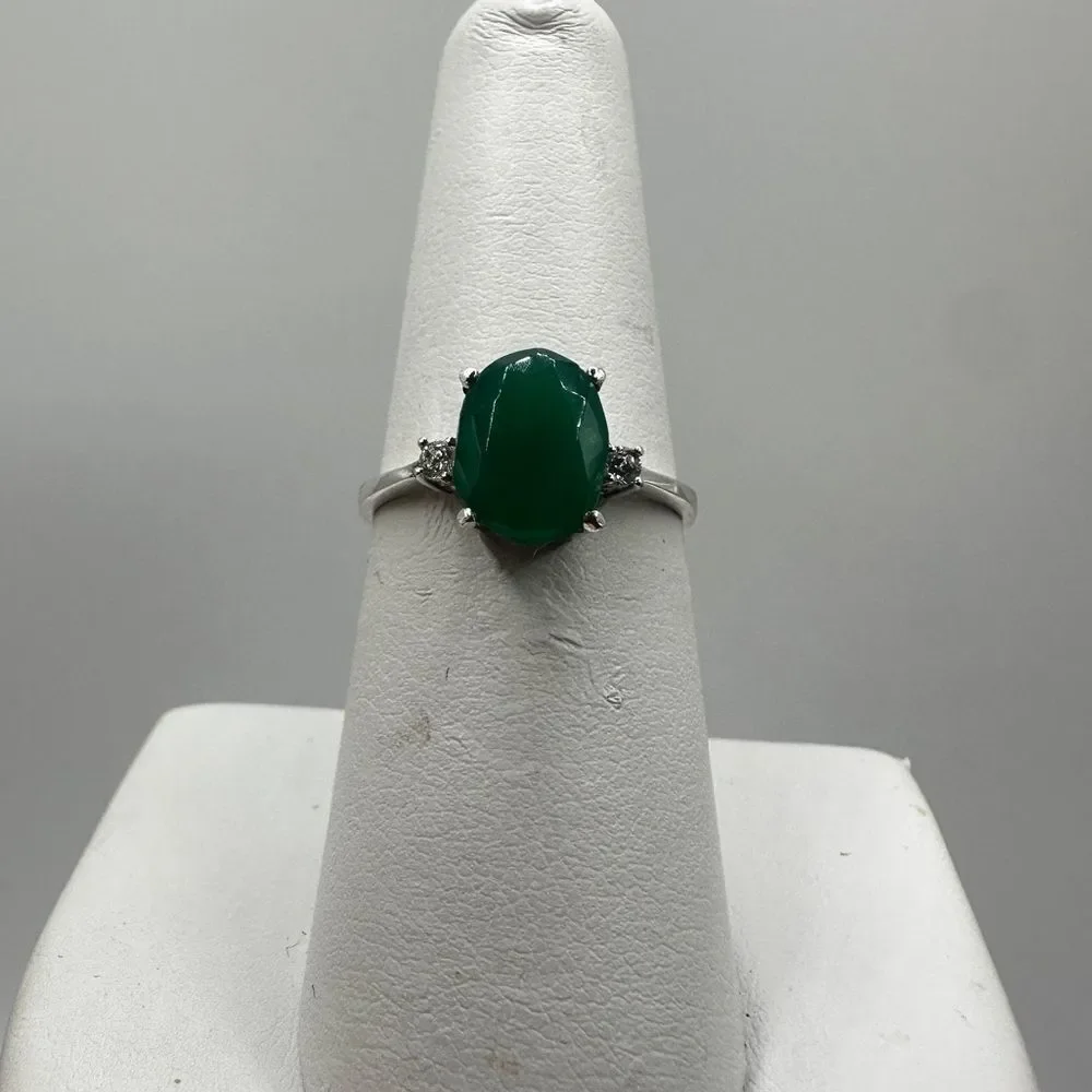 NWOT faceted, oval cut Chrysoprase w/ accent cz diamonds in sterling silver ring